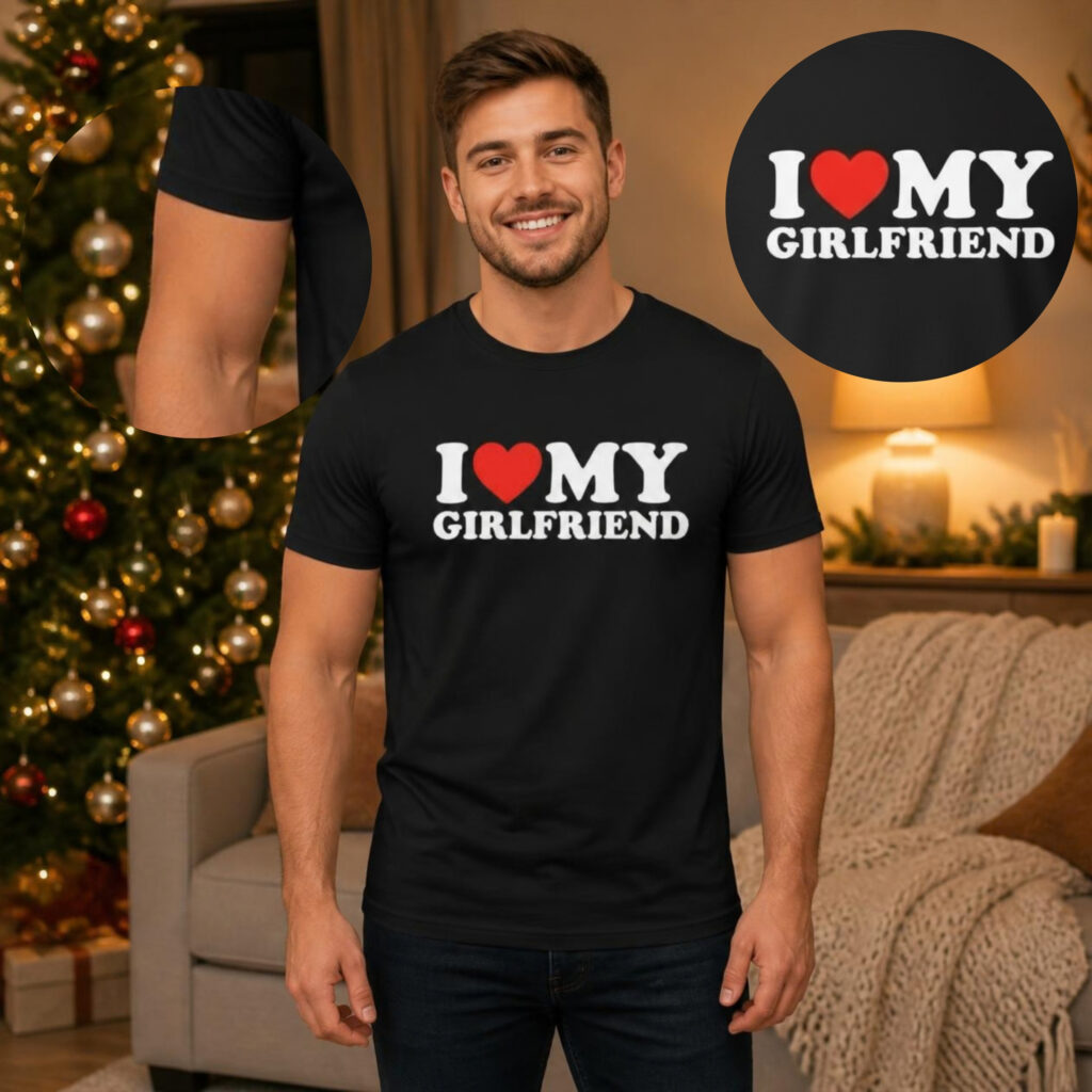 Czarna męska koszulka slim fit z dużym białym nadrukiem I Love My Girlfriend na piersi.